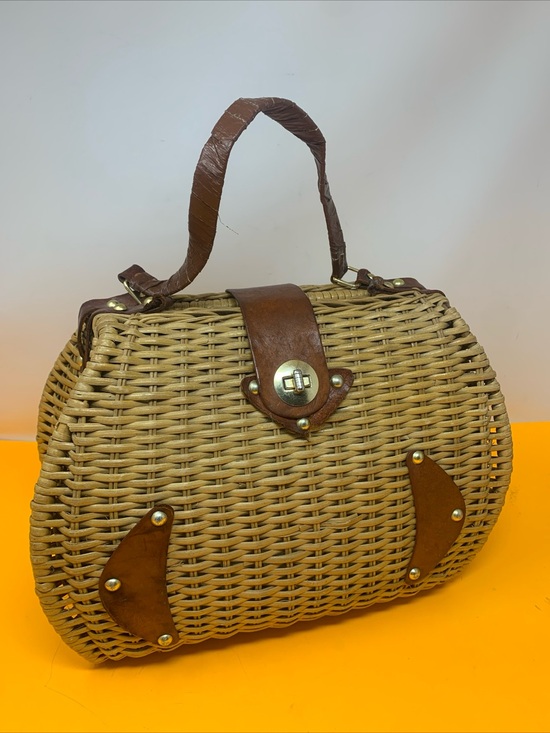 Handbags - Vintage 1960s(?) Rockabilly woven purse bag with defects broke handle Still cute